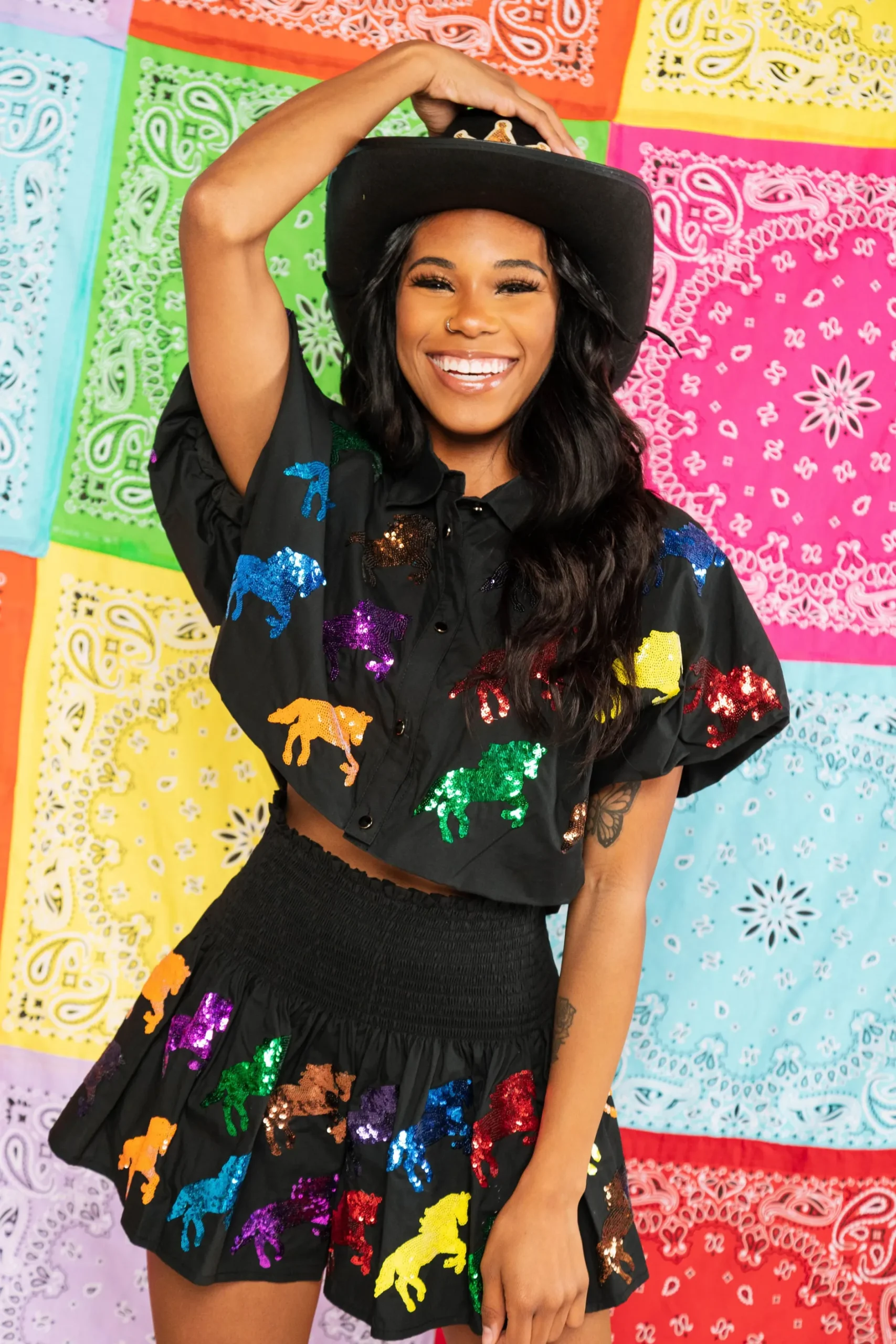 Cheap Queen Of Sparkles Black & Rainbow Horse Cotton Short