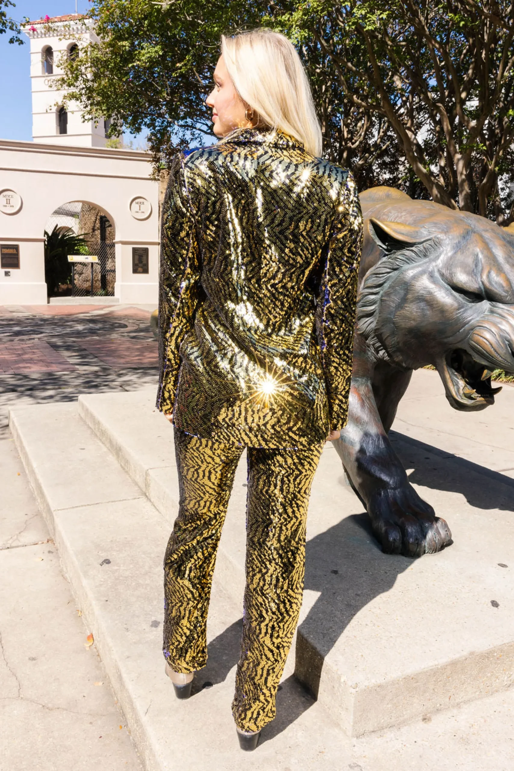 Outlet Queen Of Sparkles Black Sequin Tiger Oversized Blazer Gold