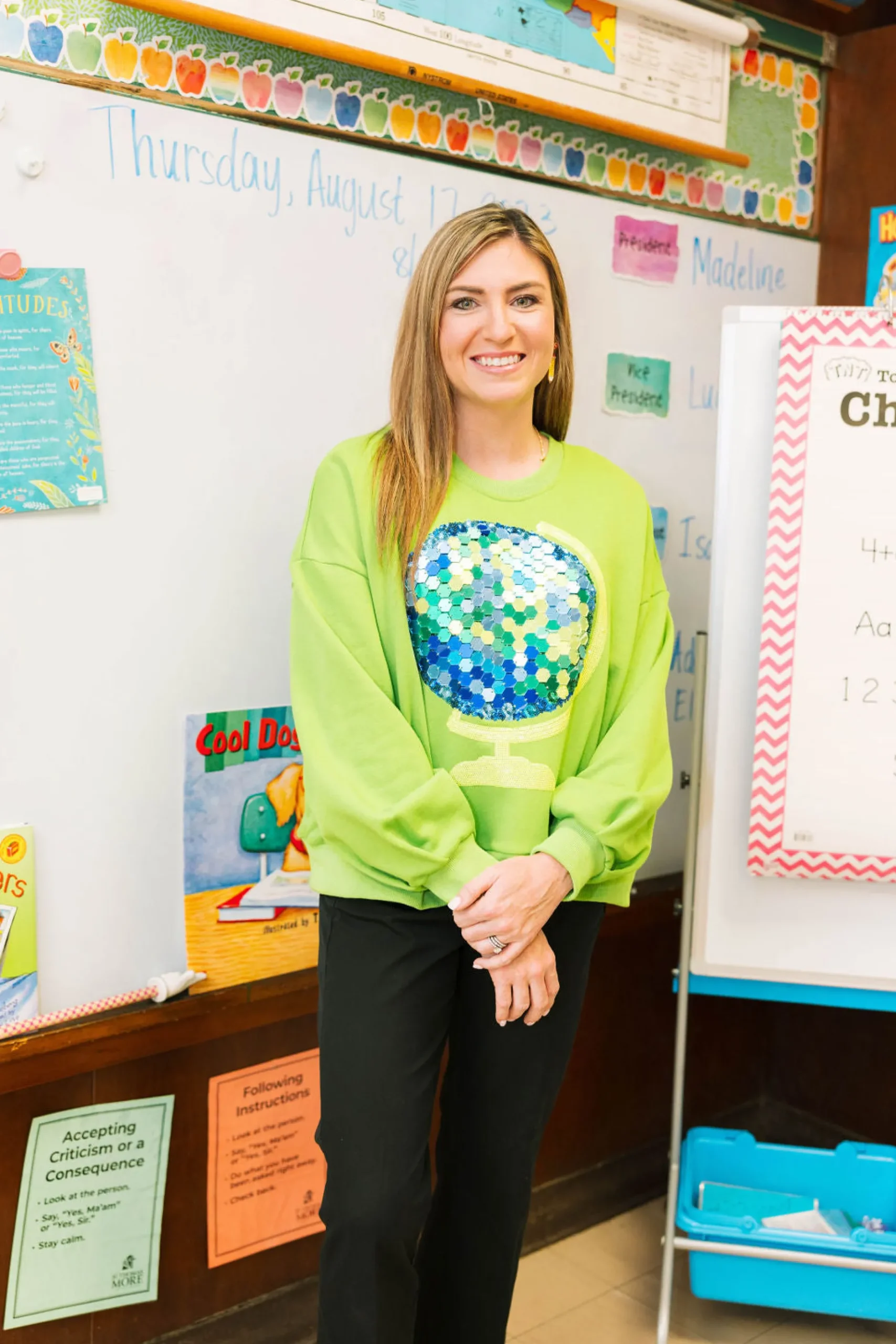 Discount Queen Of Sparkles Green Globe Sweatshirt