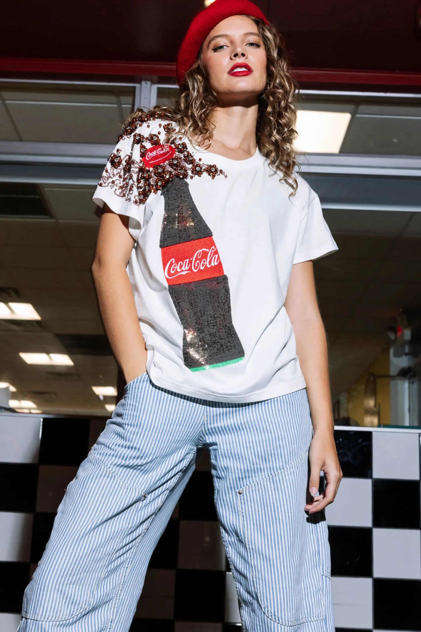 Best Queen Of Sparkles Popping Coca-Cola® Bottle Tee White