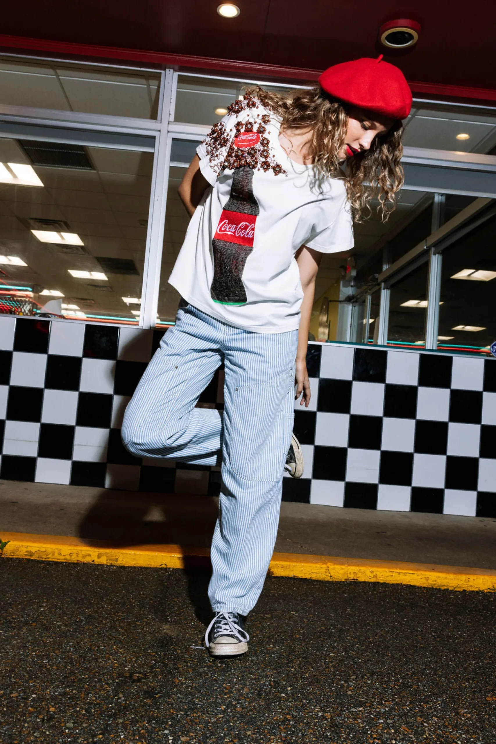 Best Queen Of Sparkles Popping Coca-Cola® Bottle Tee White