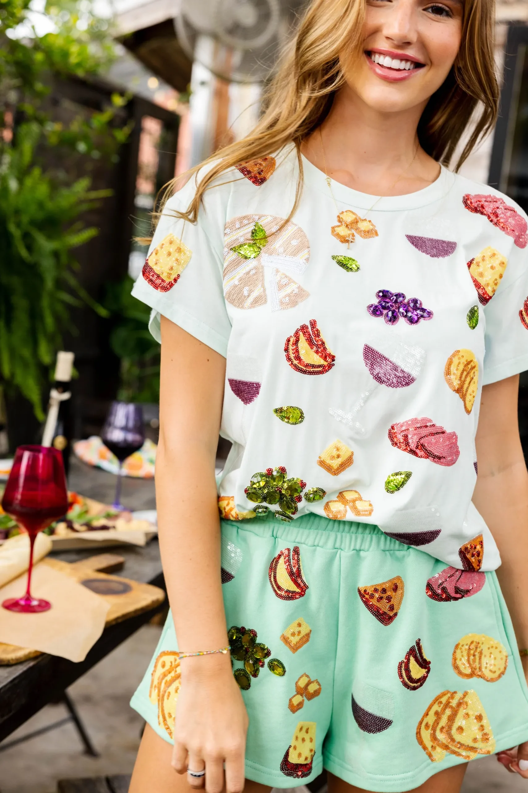 Sale Queen Of Sparkles Wine & Charcuterie Tee Mint
